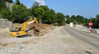 Manavgat Ballıbucak'da köprü bakım çalışması