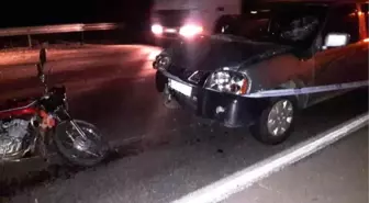 Otomobilin çarptığı motosikletin sürücüsü öldü