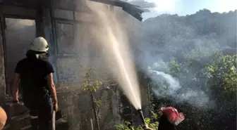 Yangından ablası kurtardı