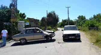 Kozan'da trafik kazası: 2 yaralı