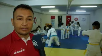 Judoyu sevdirmek için gece gündüz çalışıyor