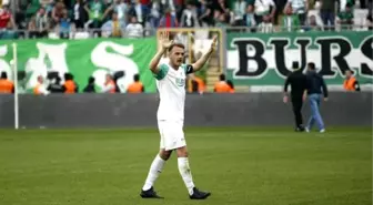 Ertuğrul Ersoy, Bursaspor'un yeni sezon kadrosunda yok