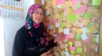 Öğrenciler duygularını kahvaltı salonunun kapısına yansıtıyor