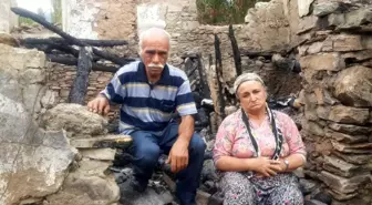 Evleri eşyaları ile yanan çift yardım bekliyor