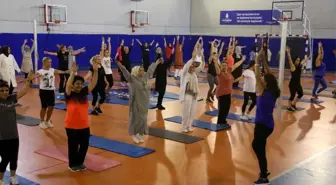 Eyüpsultanlı kadınlar, pilates ve zumba yaparak form tutuyor