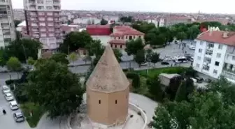 Selçuklu'nun Anadolu'daki mührü kümbetler havadan görüntülendi