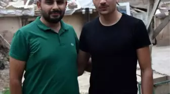 Suriyeli aile, yolda bulduğu bin euroyu sahibine teslim etti