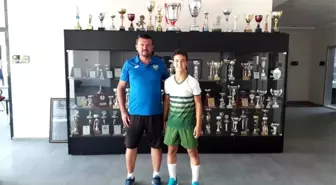 Salihlispor'dan Manisa FK'ya!