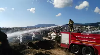 Erdek'te ot yangını korkuttu