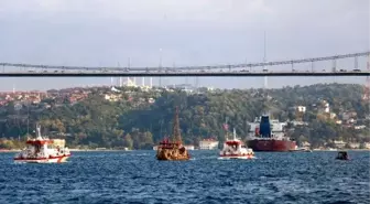 Kamıştan tekne Mısır'a gitmek için Boğaz'dan ayrıldı