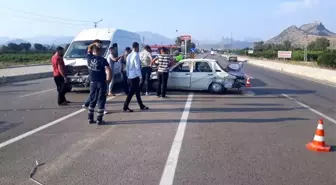 Kozan'da trafik kazası: 6 yaralı