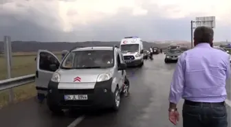 Sivas'ta trafik kazası: 4'ü çocuk 5 yaralı
