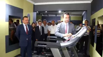 Olur'da fitness salonu ve cep sineması bulunan kütüphane açıldı