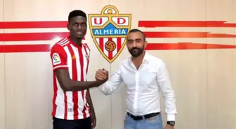 Almeria, James Ozornwafor'u açıkladı