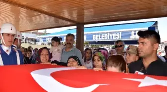 Şehit Uzman Çavuş, Erzurum'da gözyaşları ve dualarla uğurlandı