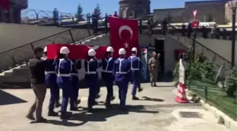 Şırnak şehidi Uzman Çavuş Muhammed Ferdi Güntekin son yolculuğuna uğurlanıyor