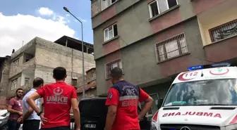 Gaziantep'te evin zemini çöktü