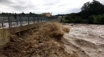 Samsun'daki selde 2 kişi hayatını kaybetti, en az 3 kişi kayıp