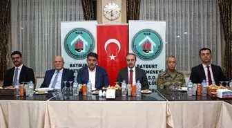 Vali yardımcıları Bayburt'a veda ediyor