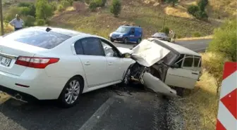 Adıyaman'da iki otomobil çarpıştı: 5 yaralı