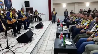 Aşıklar üstatlarını anmak için bağlamanın teline dokundu