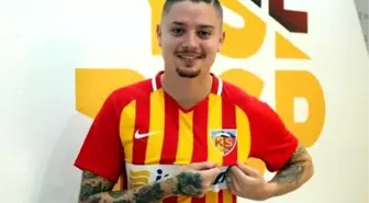 Son dakika transfer haberleri: Kayserispor Adryan Tavares'e imzayı attırdı