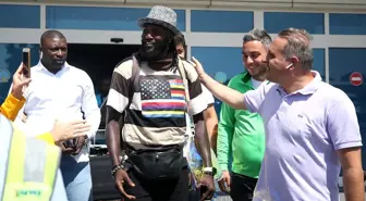 Adebayor Kayseri'ye geldi