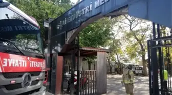 Şişli'de lisenin deposunda yangın