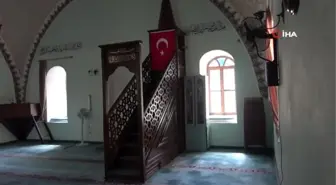 450 yıllık cami, hala dimdik ayakta