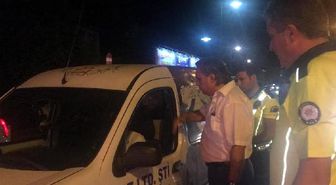 Kavşakta ters yöne giren sürücü emniyet müdürüne yakalandı