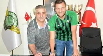 Akhisarspor'da muhammet'ten imza