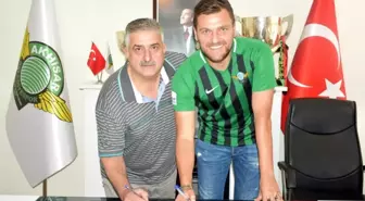 Akhisarspor, Muhammet Reis'i kadrosuna kattı