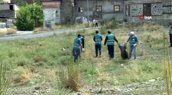 Denetimli serbestlik yükümlüleri tarihi mekanları temizledi