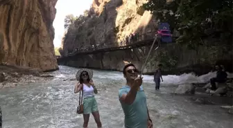 Günde 5 bin turist Saklıkent'i ziyaret ediyor