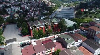 Sarıyer'de deprem riski nedeniyle kapatılan okul havadan görüntülendi