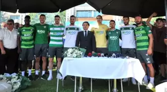 Bursaspor, 8 oyuncu ile sözleşme imzaladı