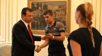 Ekrem İmamoğlu işten çıkarılan personelle görüştü