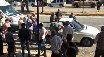 Malatya'da otomobilin çarptığı 2 kişi yaralandı