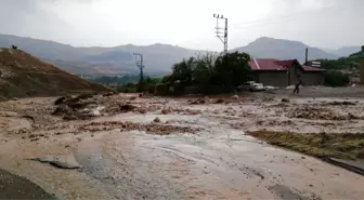 Malatya'da sağanak yağış sele neden oldu