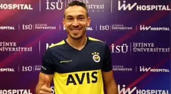 Son Dakika: Mevlüt Erdinç Fenerbahçe için sağlık kontrolünde