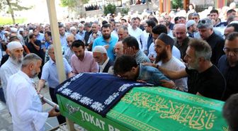 Annesi toprağa verildi, berfin'in yaşam savaşı sürüyor