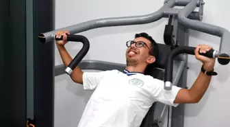 Engelli genç, fitness sayesinde yürüyüşünü düzeltti