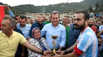 Fındıkpınarı Futbol Turnuvası'nın şampiyonu Emirler