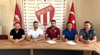 İnegölspor Emre Öztürk ile anlaştı