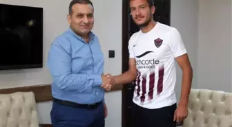 Hatayspor, Başakşehir'den Alican Özfesli'yi kiraladı