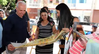 Akdeniz Mahalle Evlerindeki kursiyer bin kadın, ürünlerini sergiledi