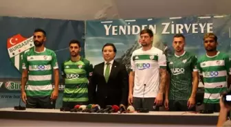 Bursaspor'da yeni transferler için imza töreni düzenlendi