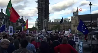 İngiltere Başbakanı Johnson parlamentodaki üstünlüğünü kaybettiBaşkent Londra'daki Brexit...