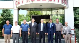 Ak parti'li başkanın makam şoförü, bıçaklı saldırıda yaralandı (2)