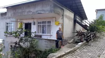 Yıldırım sonucu yanan çatı katı, kaymakamlık tarafından onarıldı